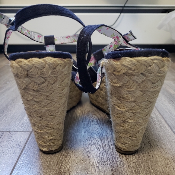 BAMBOO Espadrille Wedges - Picture 5 of 6